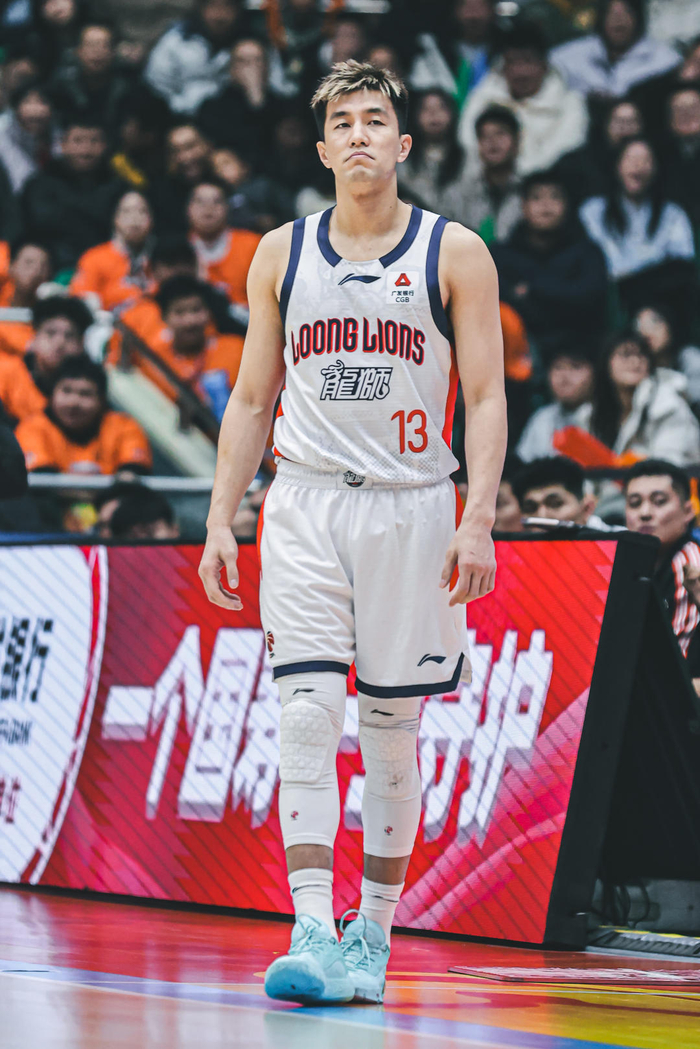 MK体育官方网站-郭艾伦辟谣被诈骗传闻引热议，运动员为何成被诈骗的重灾区之一？|冯子涵|熟人|博尔特|周琦|财商_新浪新闻